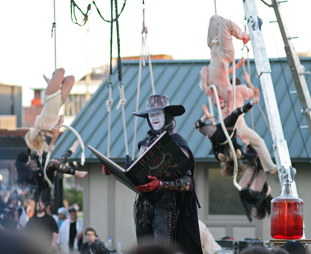 3499321972_a50b45b451_z